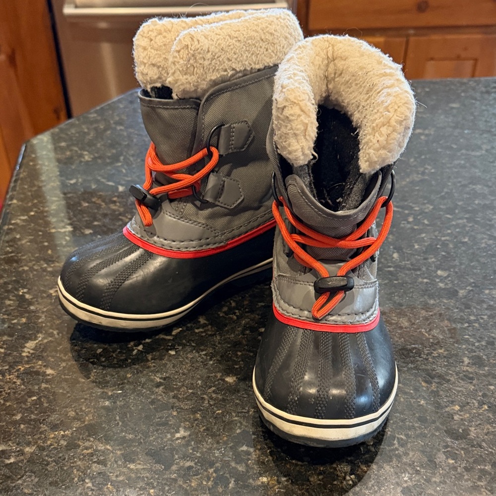 Sorel Kids Snow Boots size 13